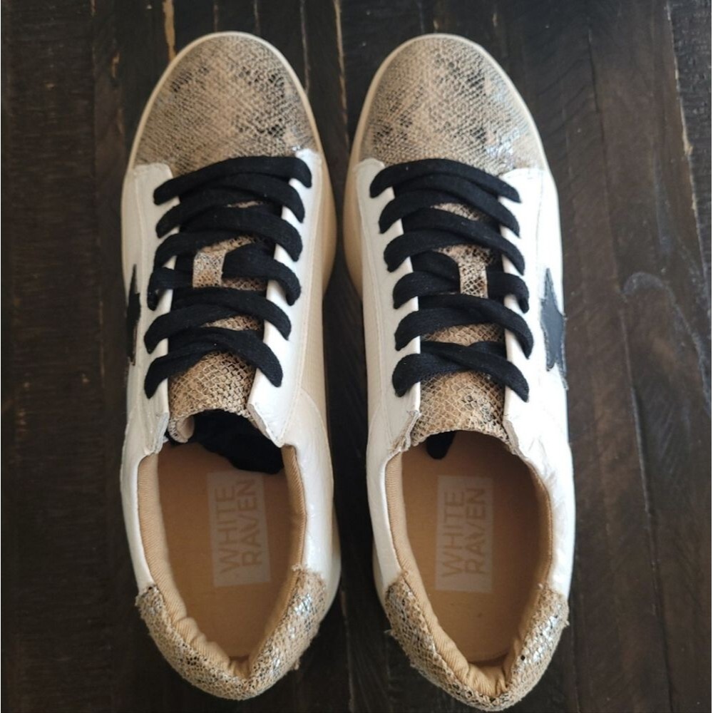 White Raven Sneakers Women’s Size 8.5 Casual Lace-Up Shoes White